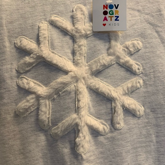 Cozy & Girly Fur Snowflake Sweatshirt - Picture 3 of 5